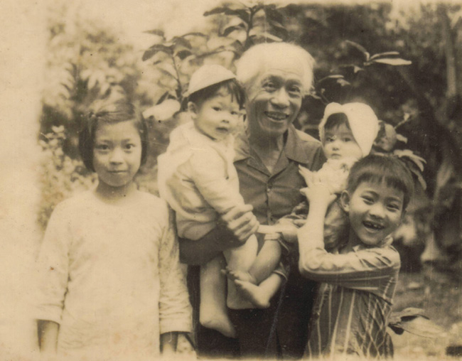 https://www.vnu.edu.vn/upload/2013/04/14514/image/112.jpg