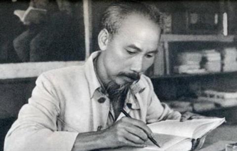 Tuyển tập những tài liệu hay về Chủ tịch Hồ Chí Minh