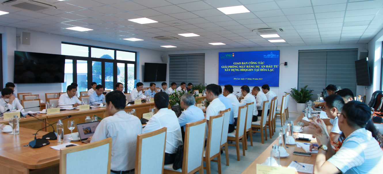ĐHQGHN và Huyện Thạch Thất thống nhất phối hợp chặt chẽ đẩy nhanh công tác  đền bù giải phóng mặt bằng tại Hòa Lạc | ĐẠI HỌC QUỐC GIA HÀ NỘI